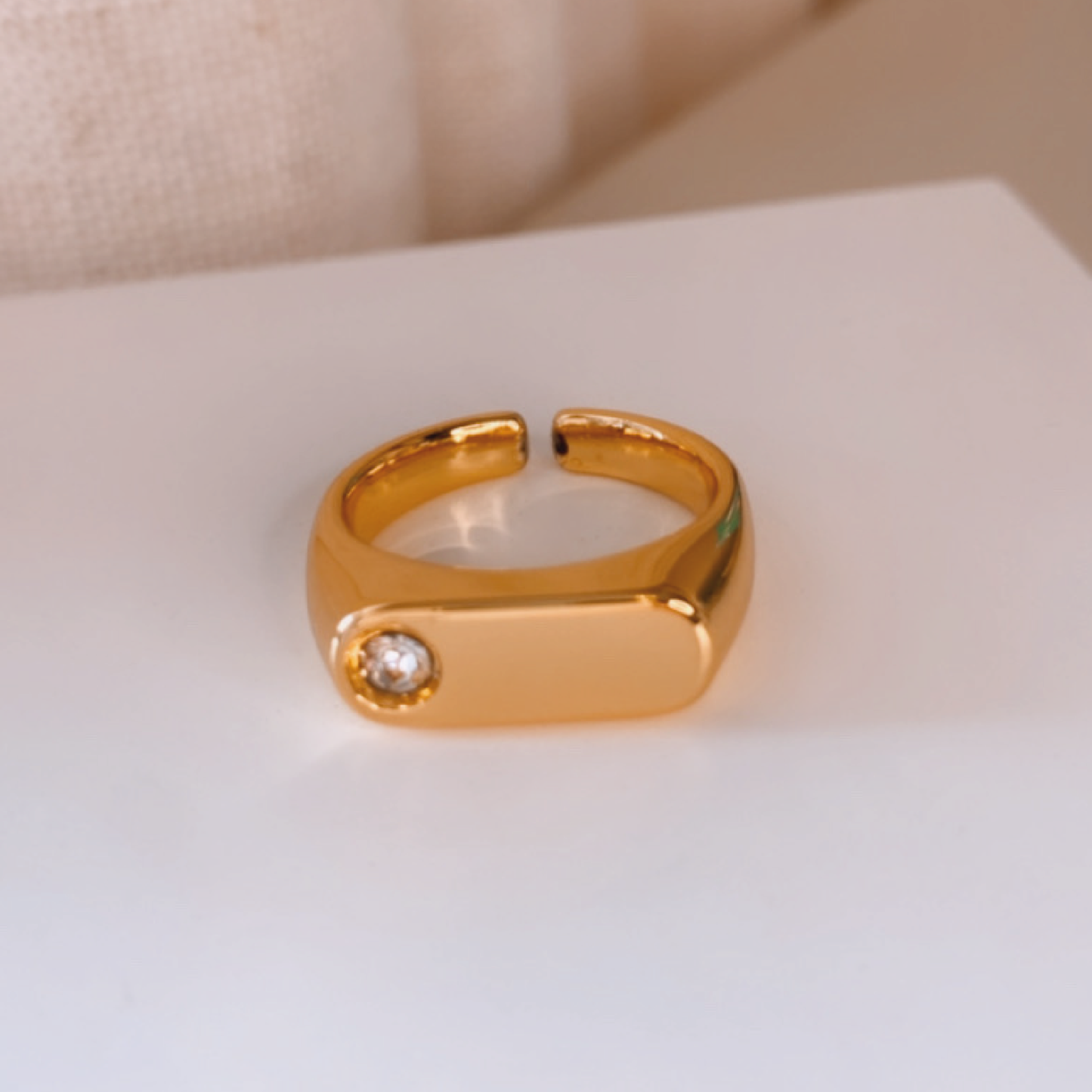 Anel Strass Dourado