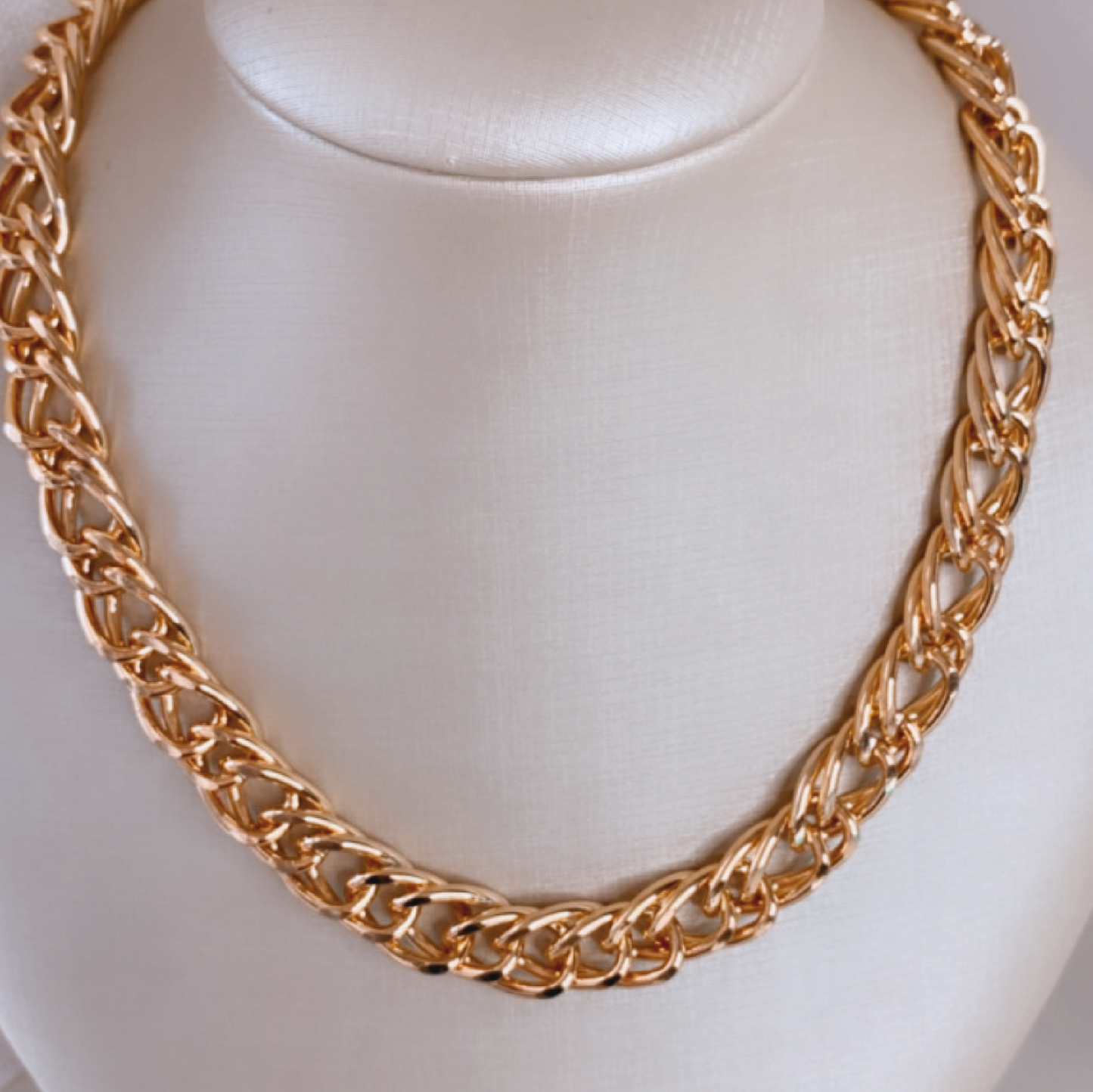 Colar Elos Entrelaçados