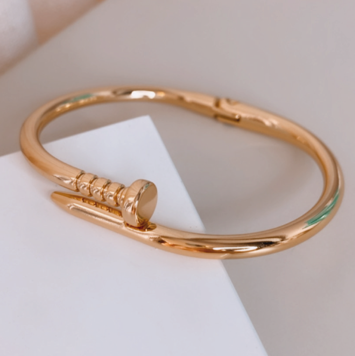 Pulseira Bracelete Prego Dourado
